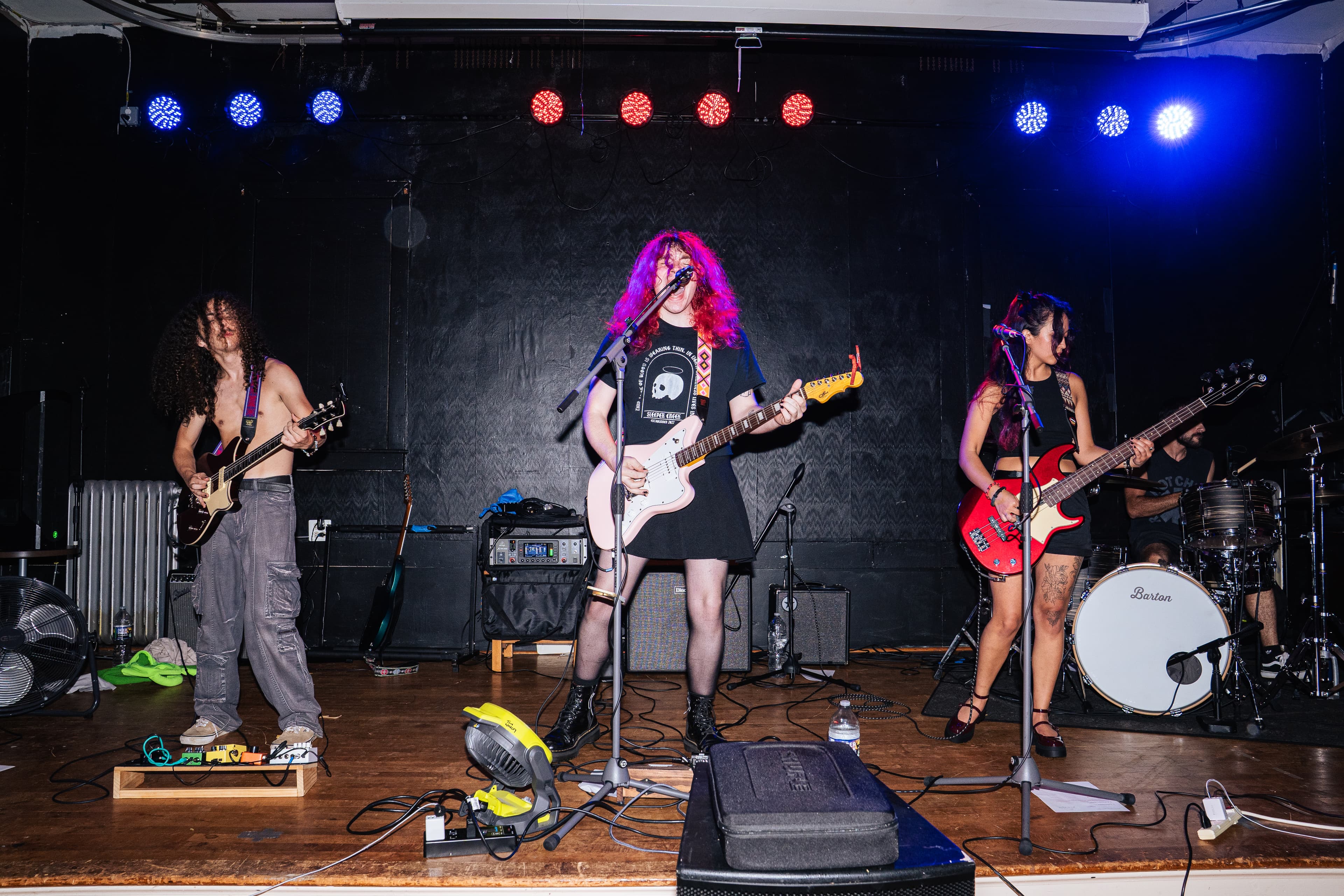 Show Photo